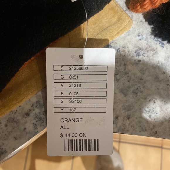 🧶AMERICAN OUTFITTERS HAND KNITTED WOOL EARNIE winter toque BRAND NEW with tags! - Picture 7 of 8